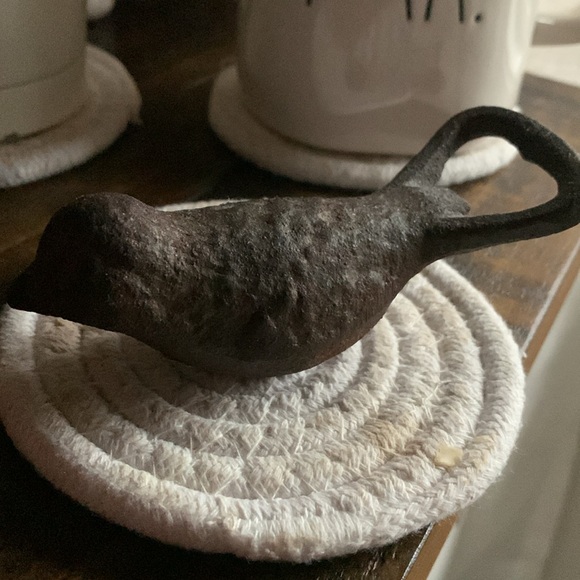 Cast iron bird window decor bottle opener - Picture 5 of 7